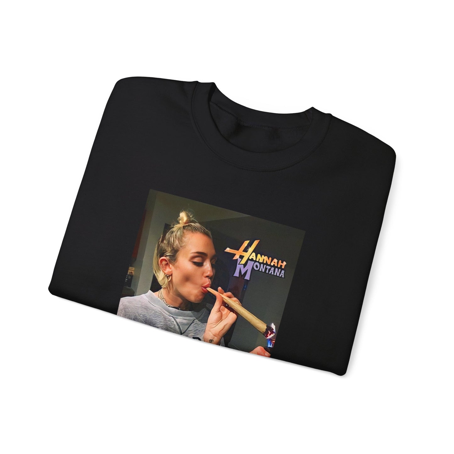 "Nostalgic 'Hannah Montana' sweatshirt, perfect for fans of 2000s TV shows and pop culture. Ideal for casual wear and throwback events."